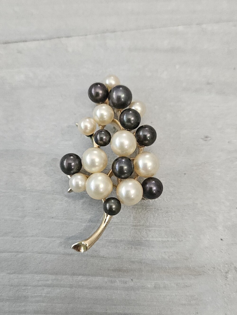 Marjorica Signed Pearl Grape Brooch Goldtone